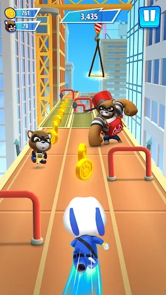 Talking Tom Hero Dash  [МОД Бесконечные деньги] Screenshot 2